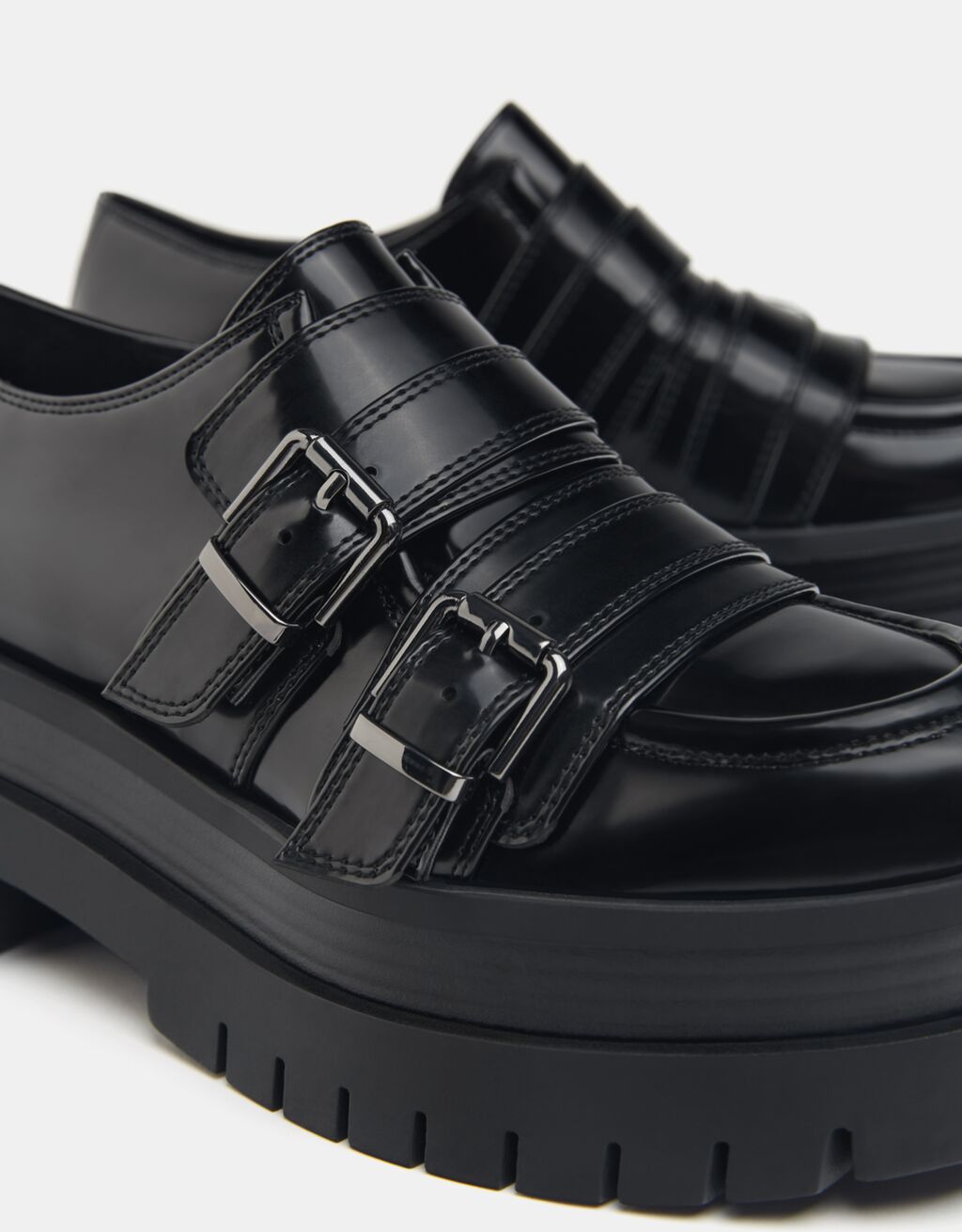 black flat platform shoes