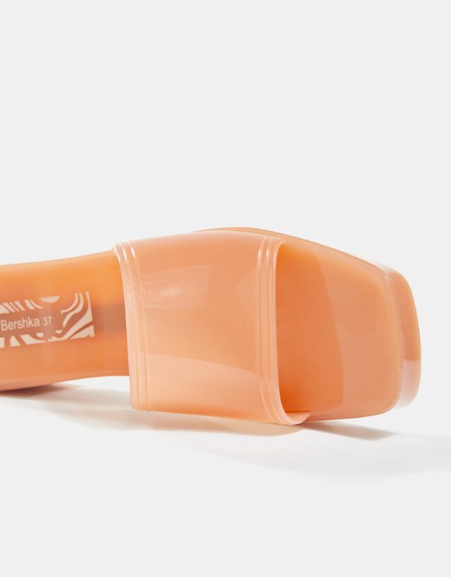 Shiny Heeled Sandals Woman Bershka Since some friends told me about bershka, a spanish store owned by the same parent company as zara, i've been completely obsessed. shiny heeled sandals