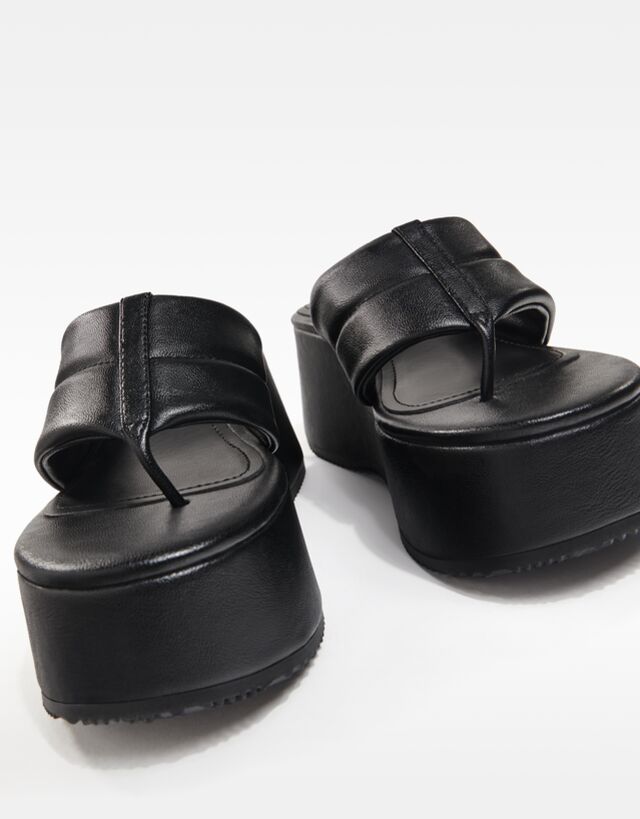 Slippers bershka hotsell