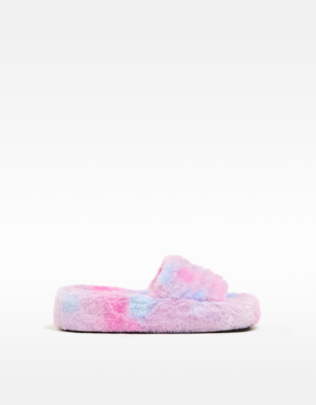 Bershka Dolgulu suni kürklü platform sandalet 6 Bershka Dolgulu suni kürklü platform sandalet 7