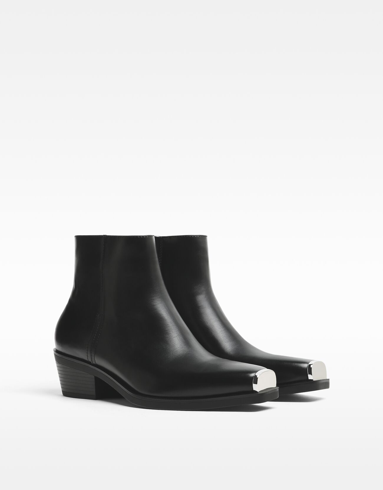 ankle boots with metal toe