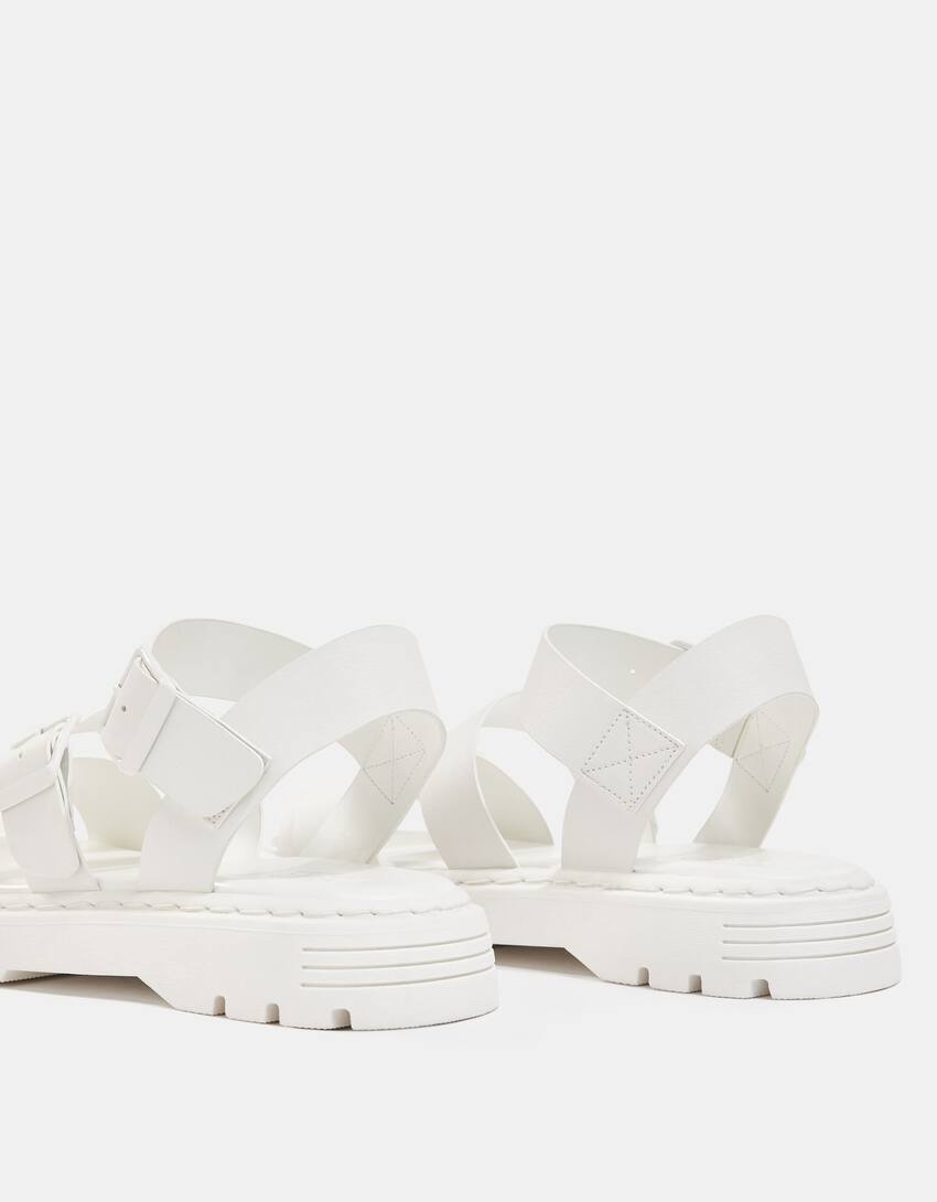 Men’s strappy sandals with buckles - Man | Bershka