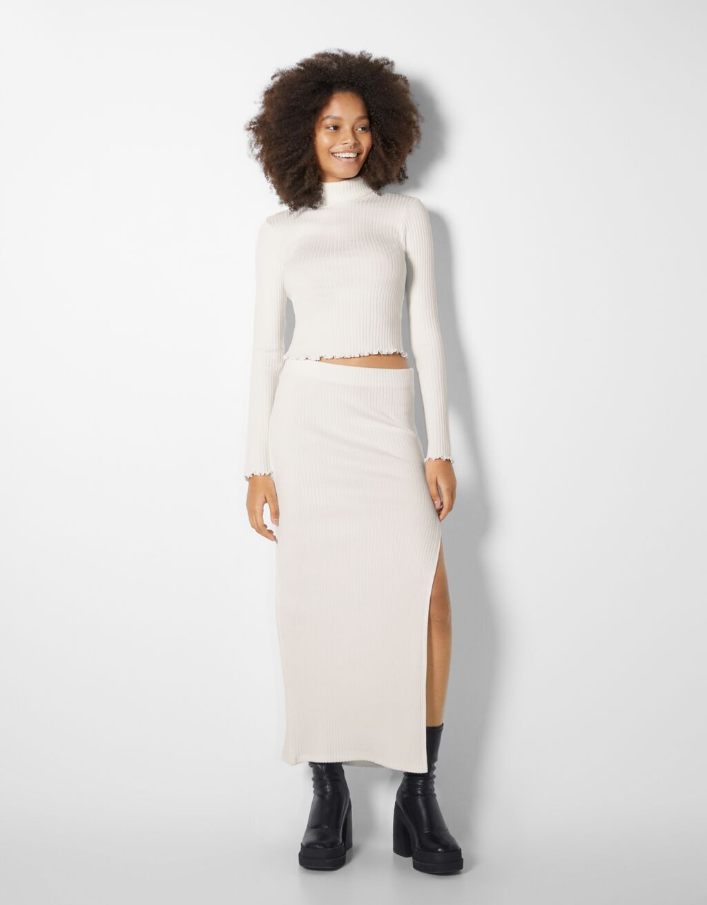 Ribbed sweater and midi skirt set Woman Bershka