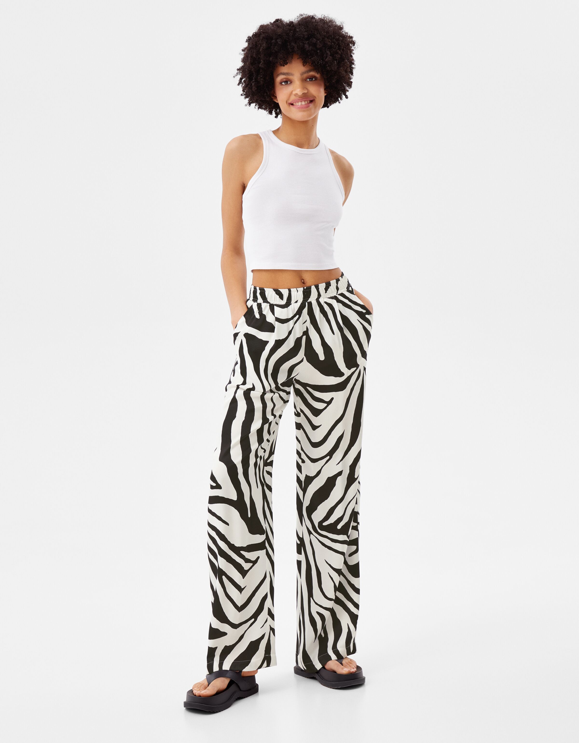 Wide-leg satin trousers with elastic 