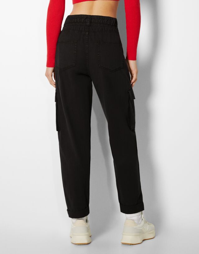 Twill cargo pants with gathered waist 