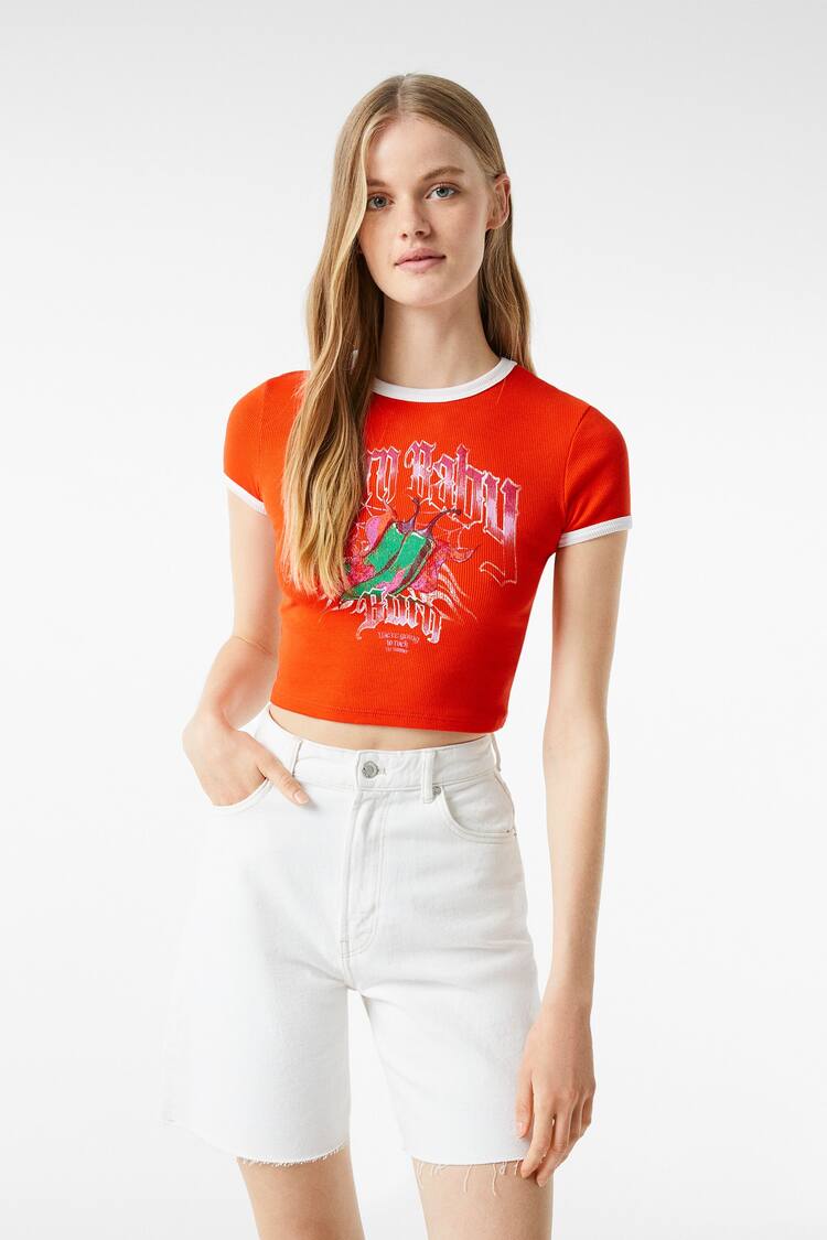 Kuviollinen ribbikankainen lyhythihainen T-paita