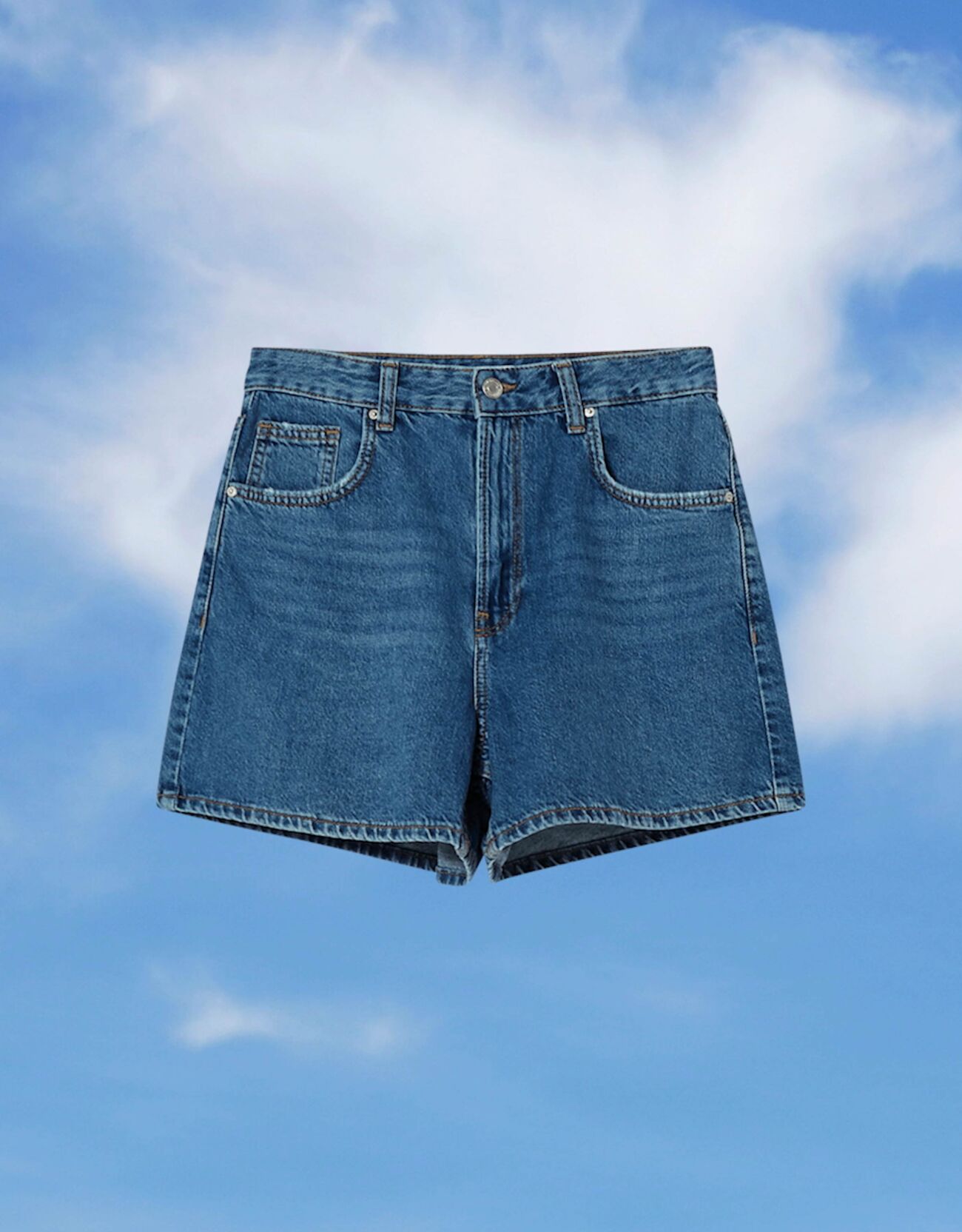 Mode Shorts en jean Pantalons courts Bershka Short en jean bleu style d\u00e9contract\u00e9 
