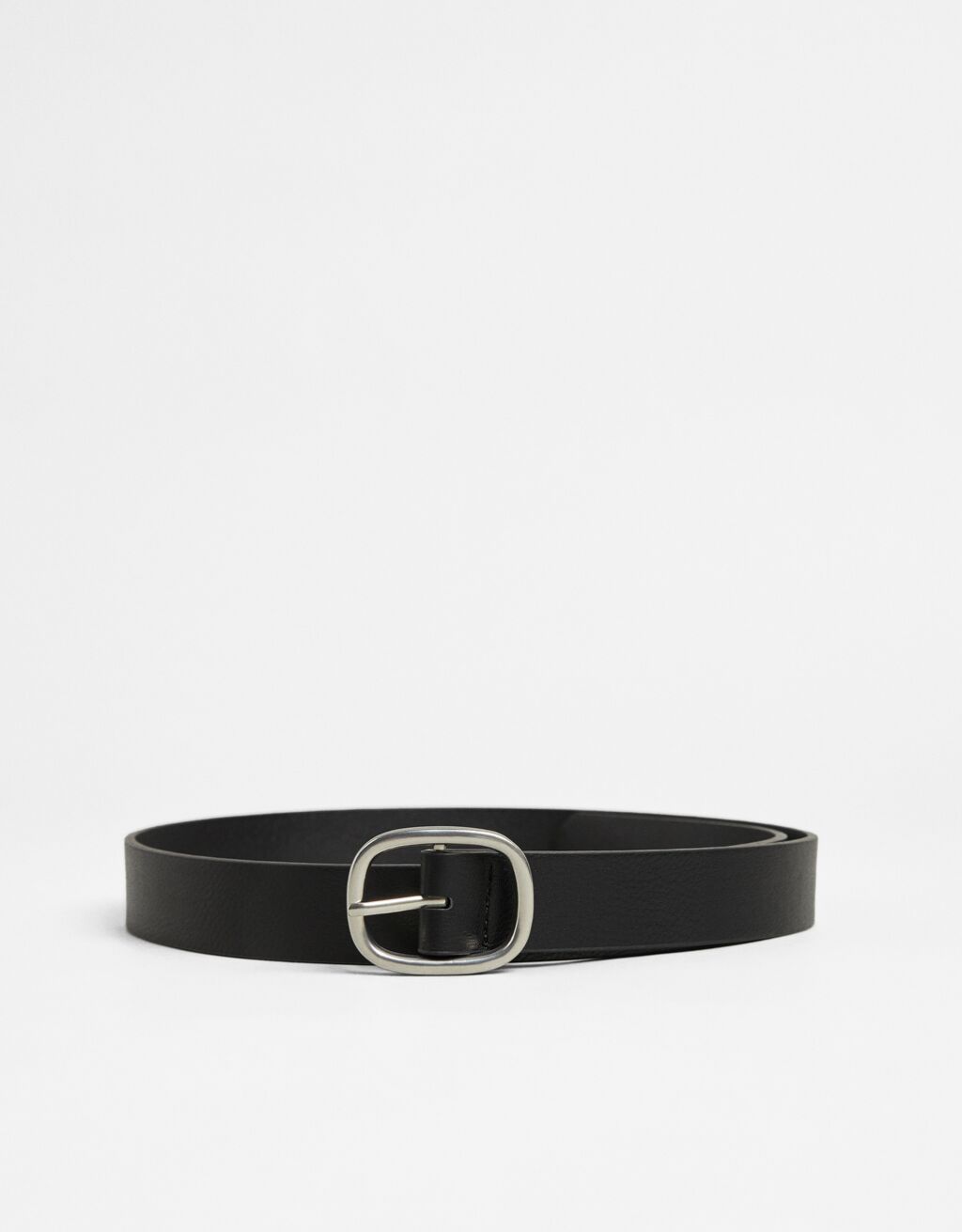 Solid belt with silver buckle