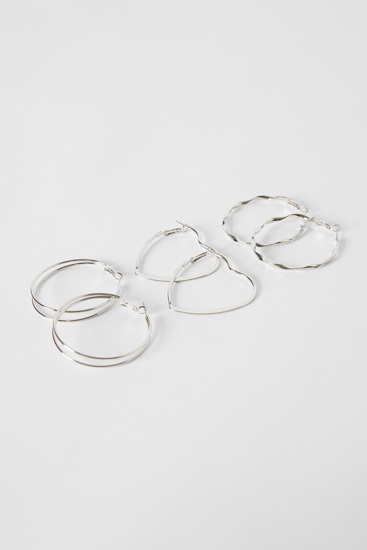 3 porų žiedinių auskarų rinkinys: siauri žiedai, tekstūriniai ir dvigubos širdys