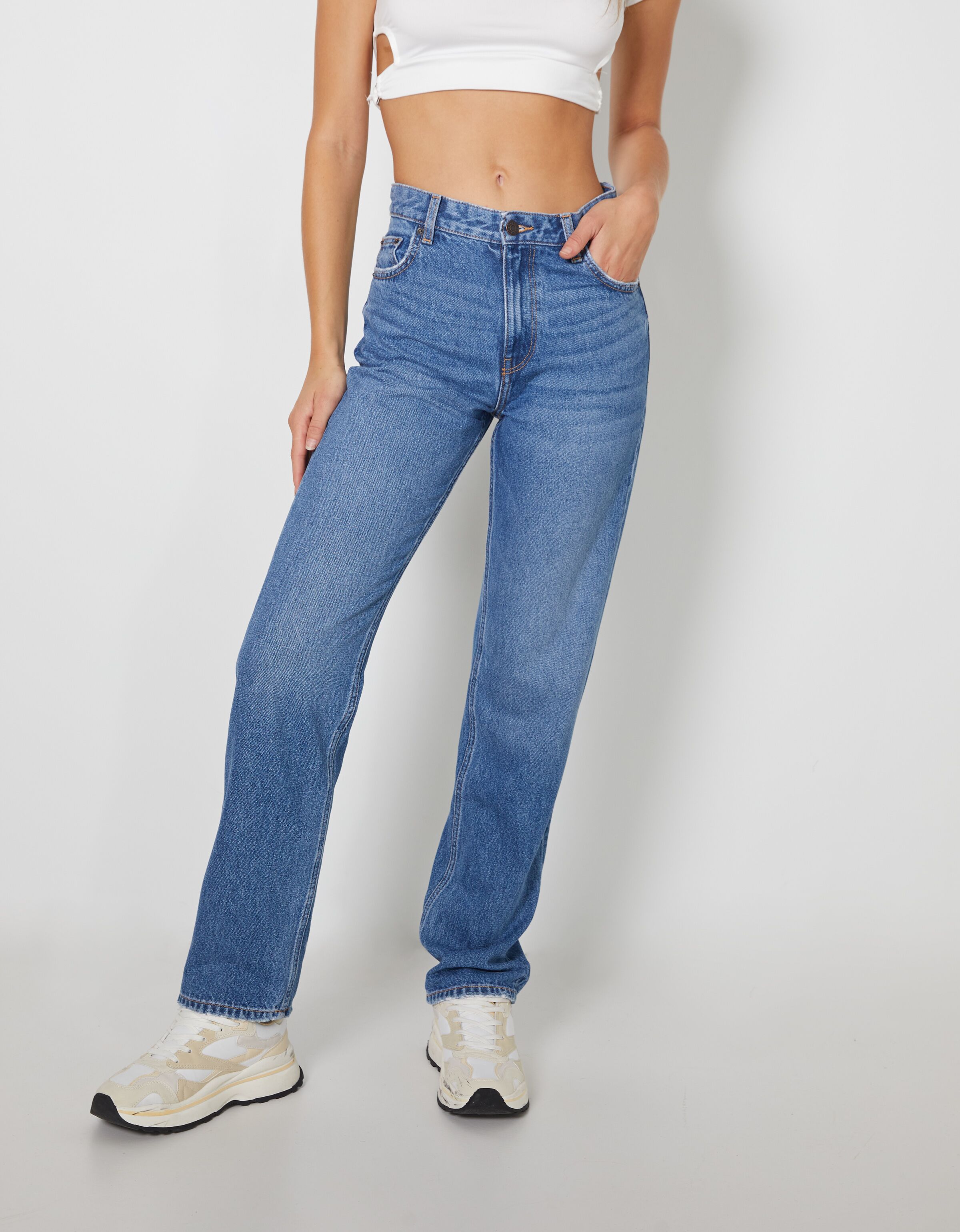 Rabatt 52 % Bershka Straight jeans Blau 34 DAMEN Jeans Straight jeans Ripped 