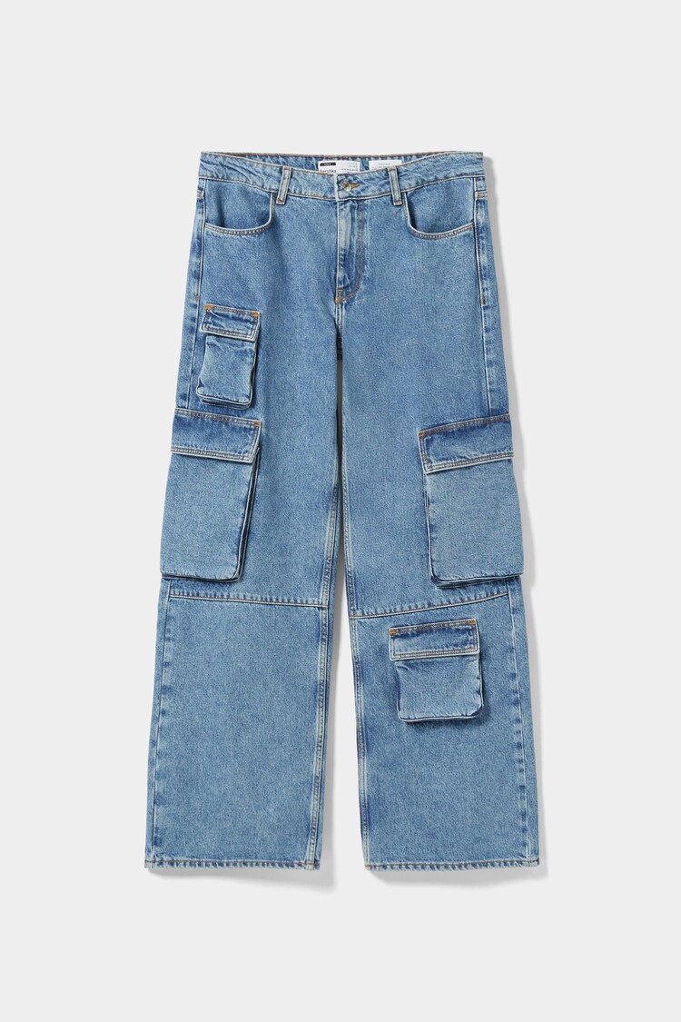 Jeans i cargomodell med flera fickor