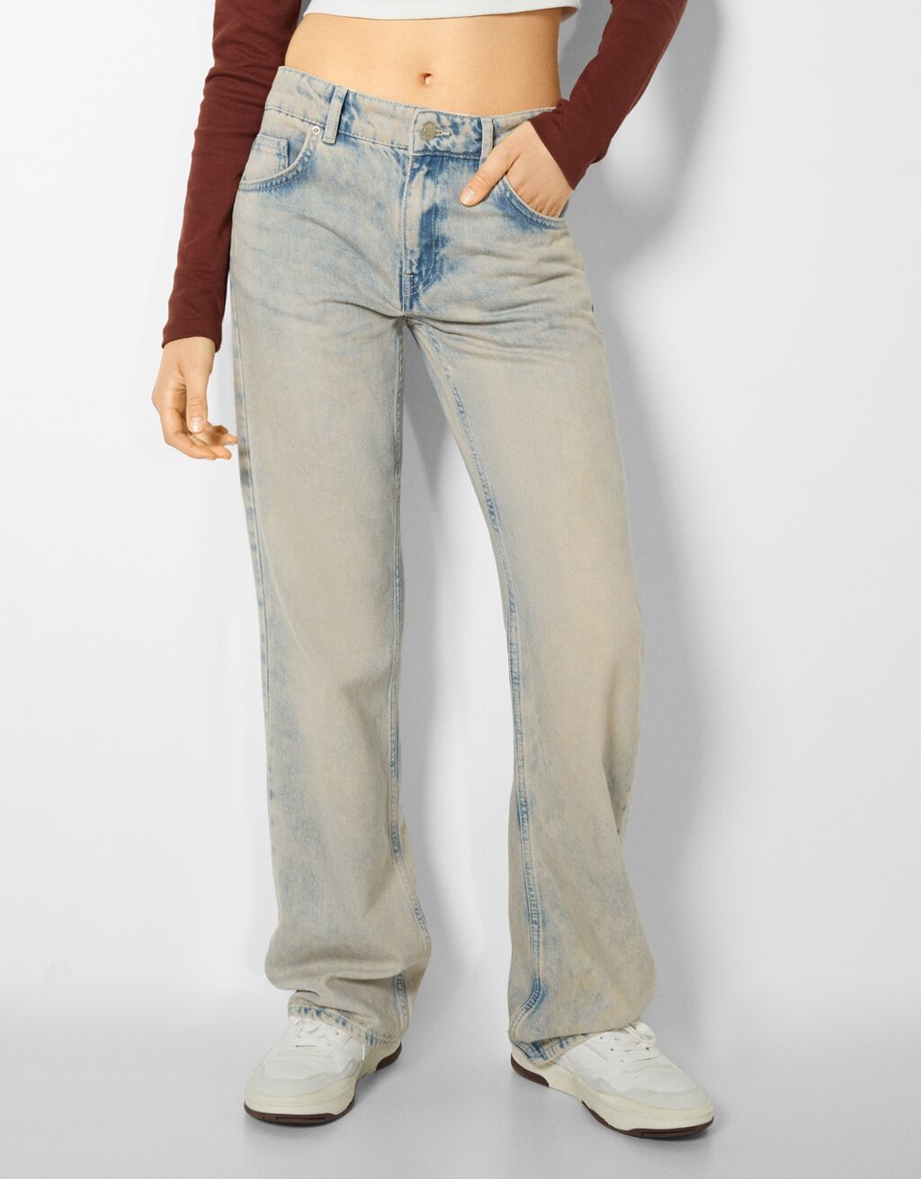 Loose bootcut jeans