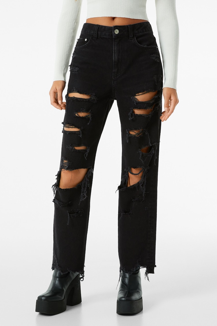Skrajšane hlače iz džinsa z ravnimi hlačnicami s strganimi deli