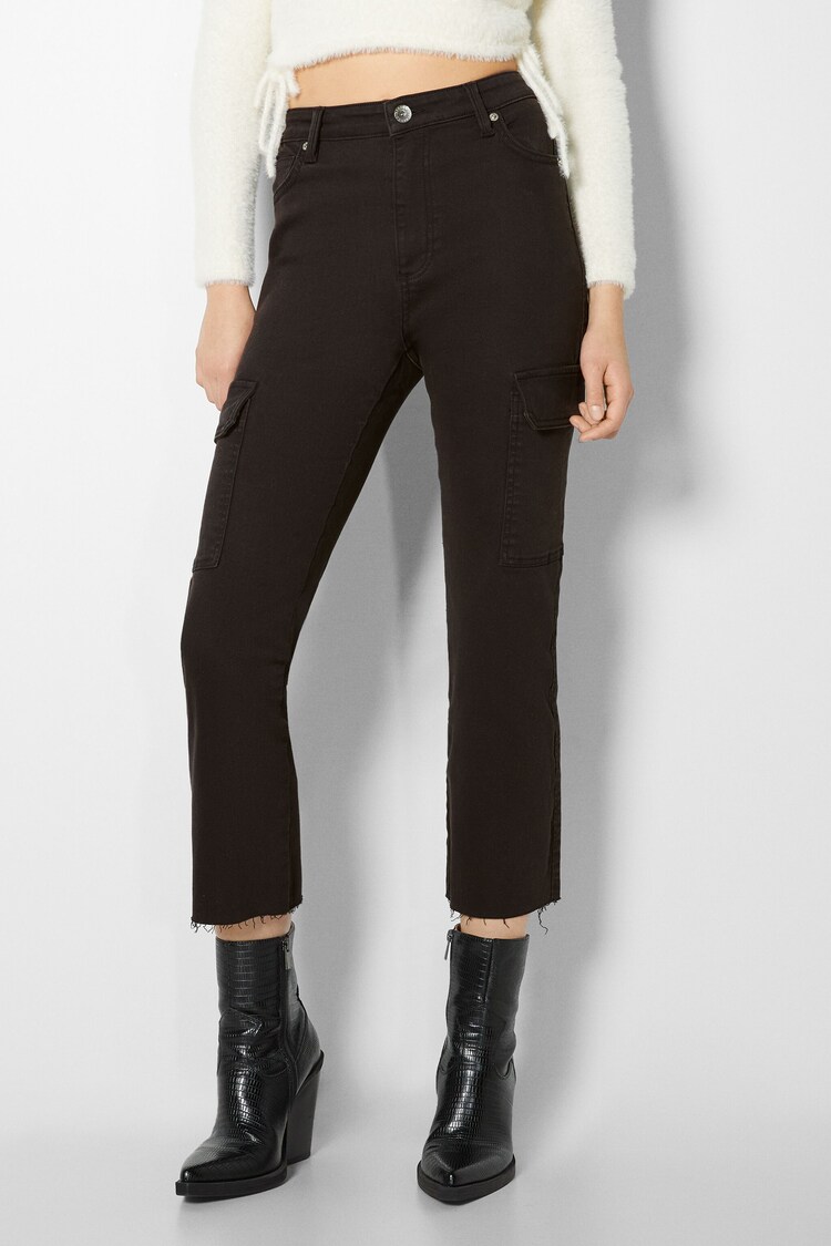 Cropped cargo trousers
