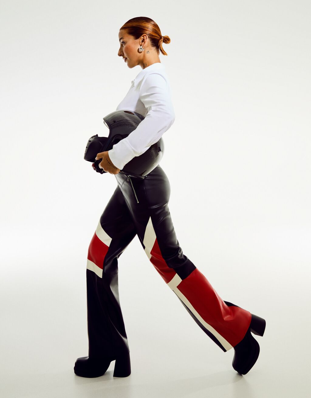 Wide-Leg-Hose aus Kunstleder mit Racing-Motiv
