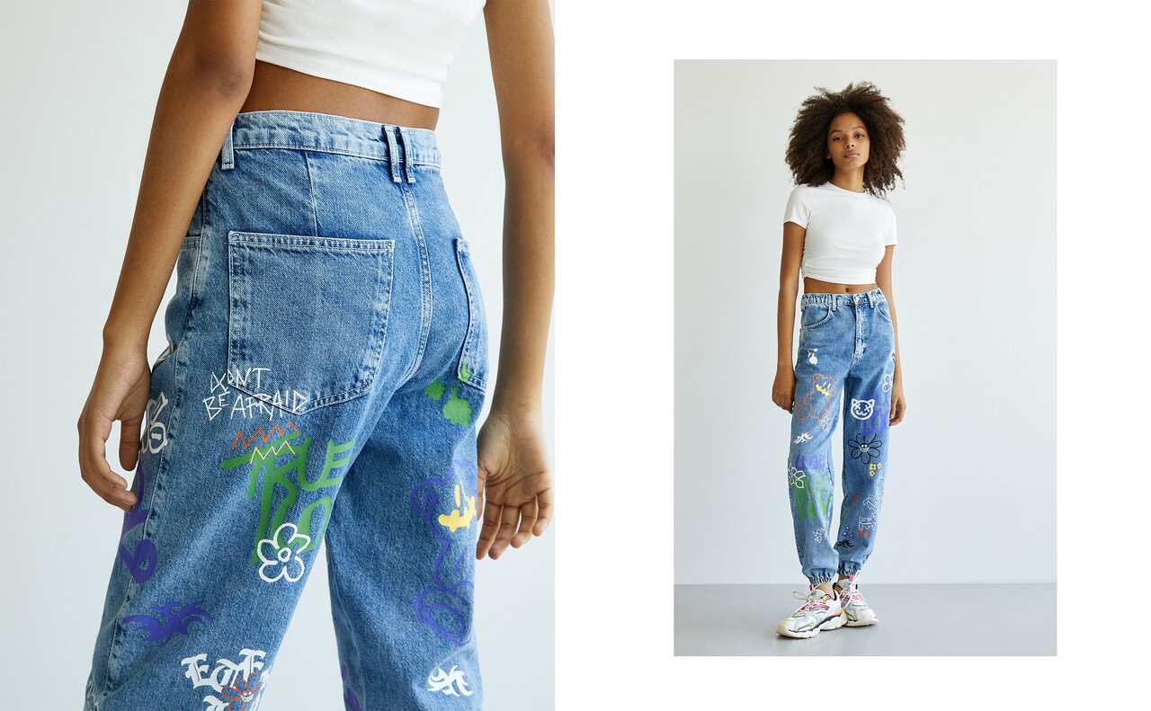 Graffiti print jogger jeans