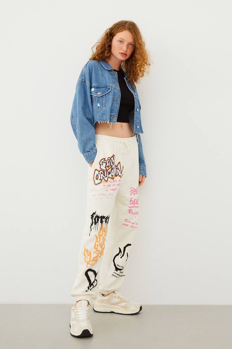 Sportske hlače s printom grafita