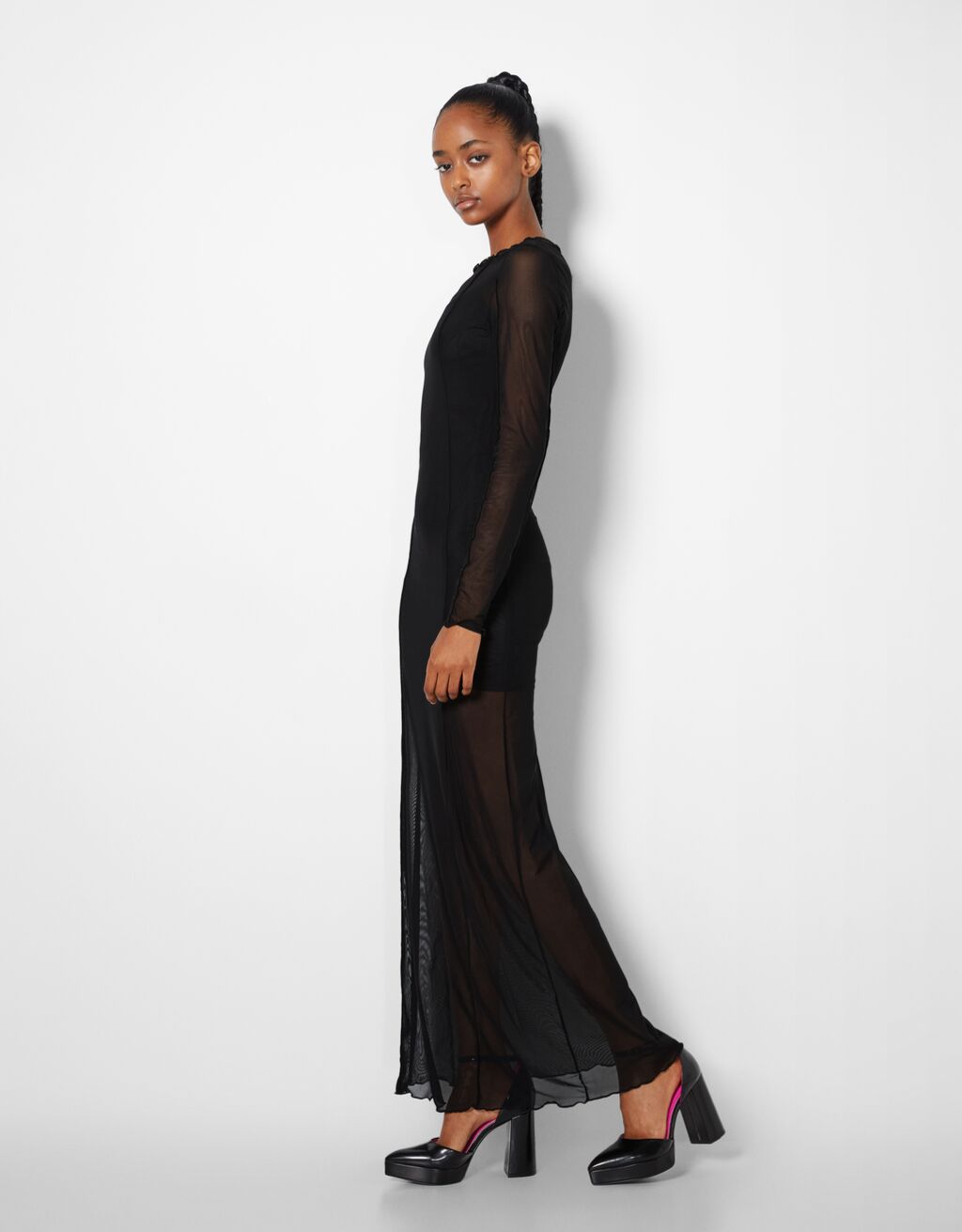 Robe longue manches longues tulle
