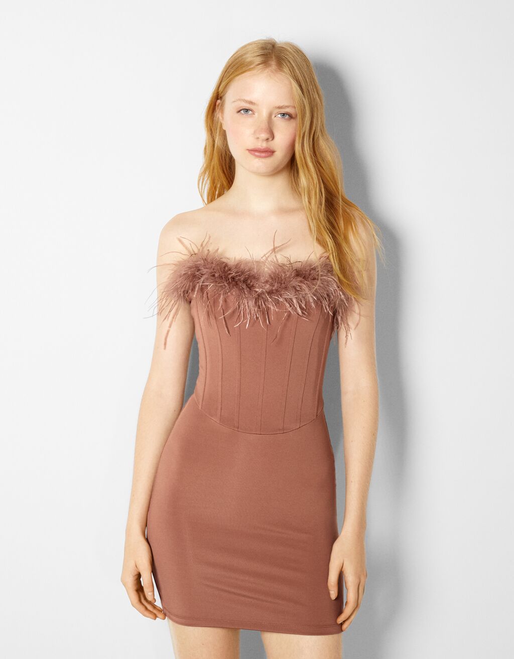 Sleeveless mini dress with feathers