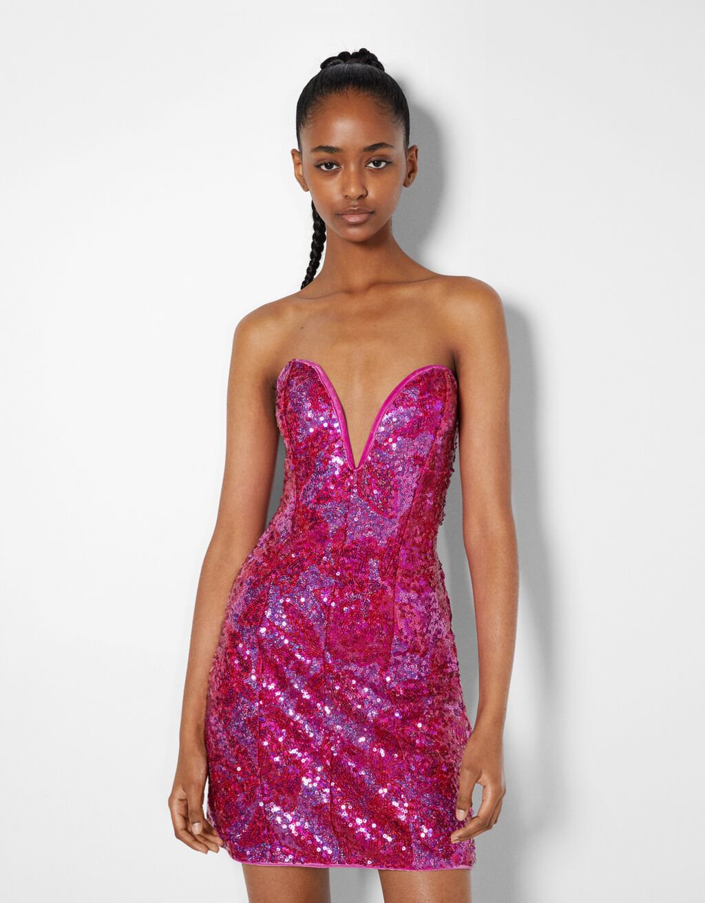 Sleeveless low-cut mini dress with sequins