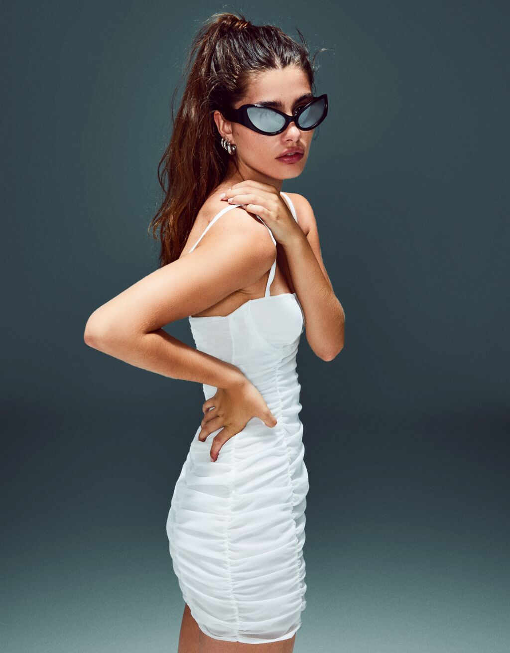 Geplooide mini-jurk met chiffon-effect