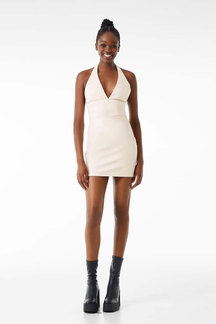Vestido mini decote halter detalhe corsolete efeito pele