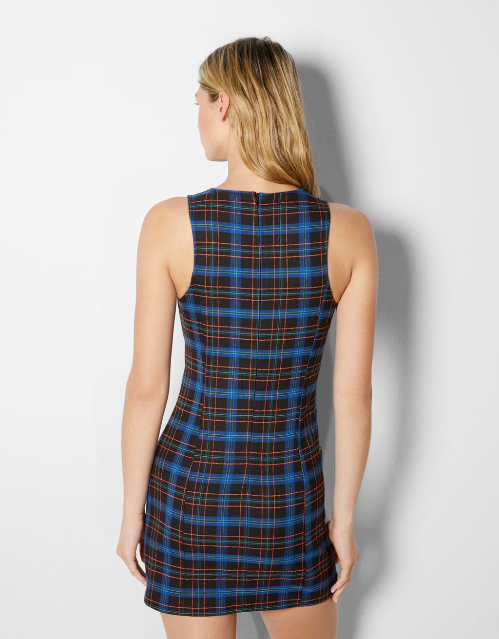 Strakke en mouwloze minijurk met ruiten Dames Bershka Strakke en mouwloze minijurk met ruiten Dames Bershka