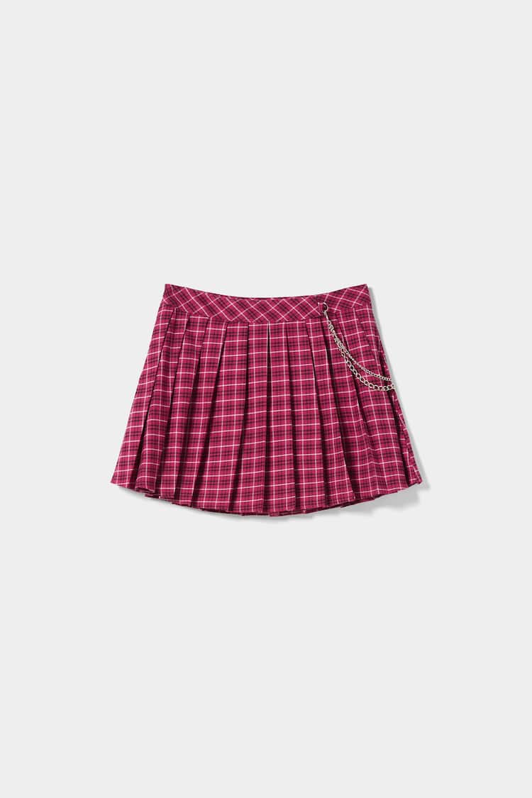 Box pleat mini skirt with chain