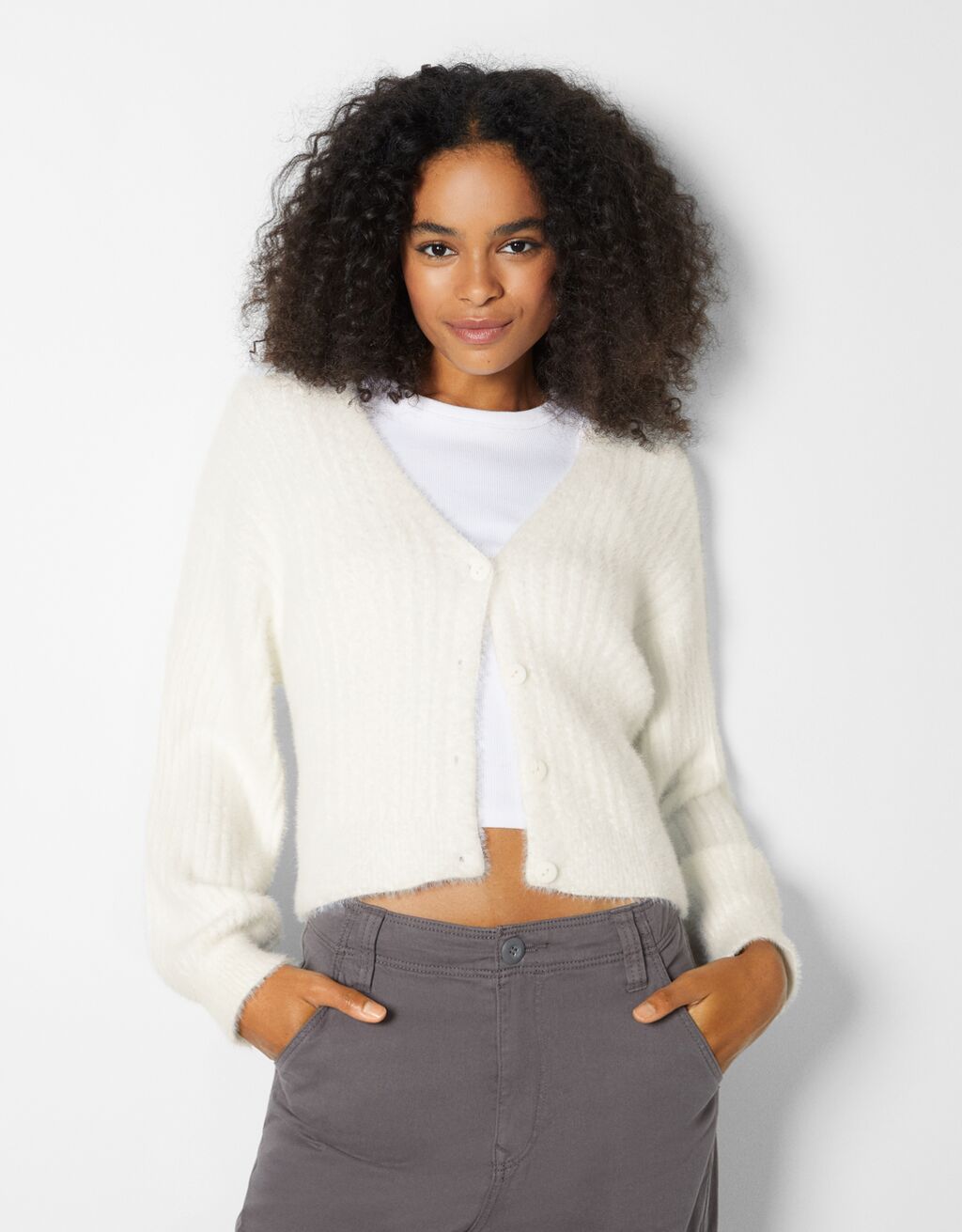 V-neck cardigan with faux fur 