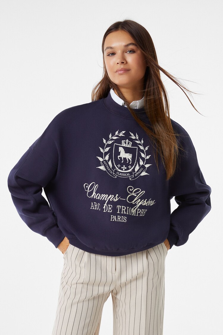 High neck embroidered sweatshirt