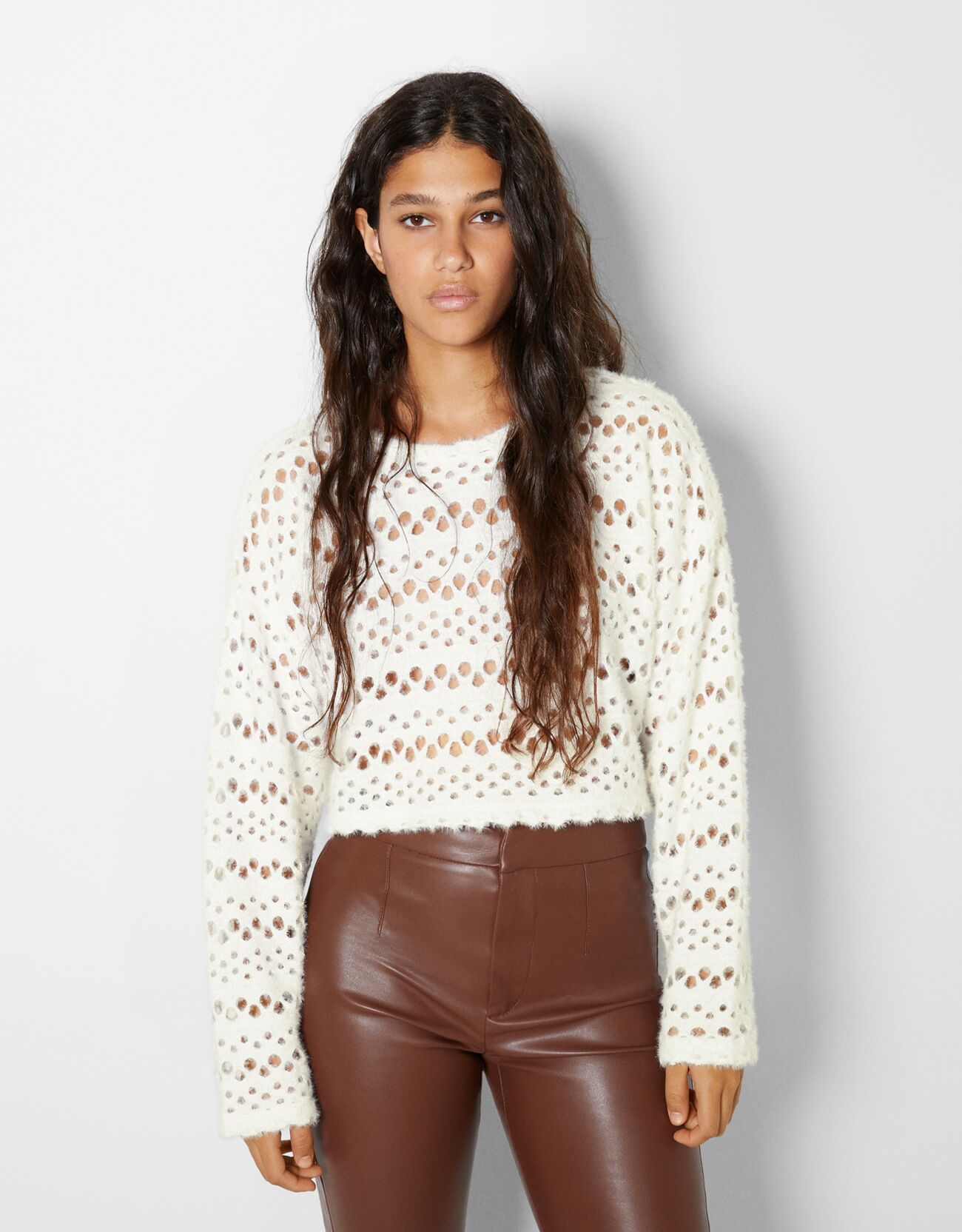 Rustic cropped long sleeve sweater - Sweaters and cardigans - Woman |  Bershka