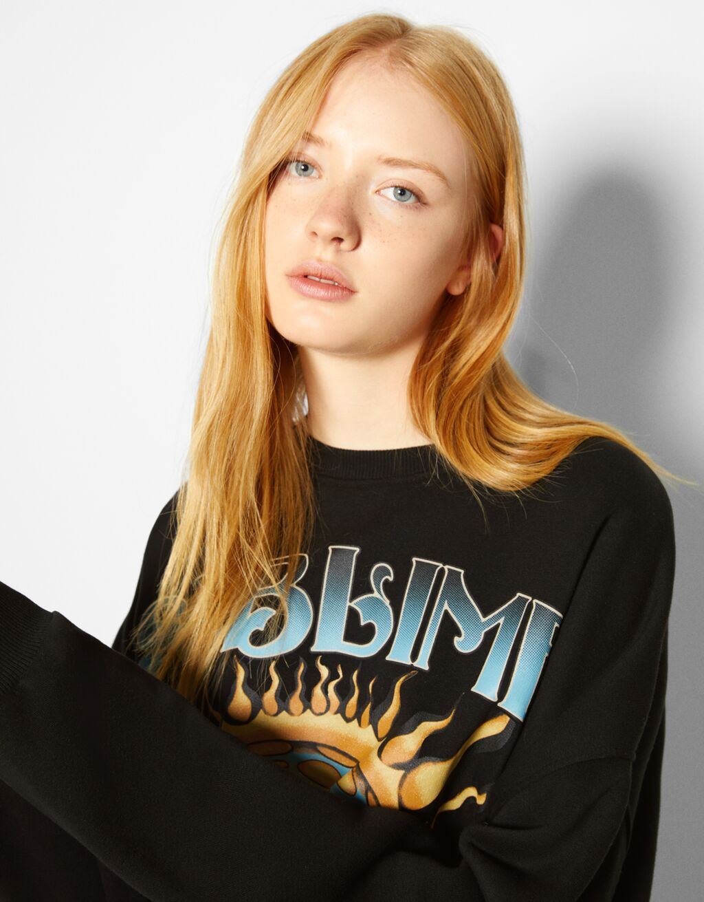 Sublime print plush sweatshirt - Woman | Bershka