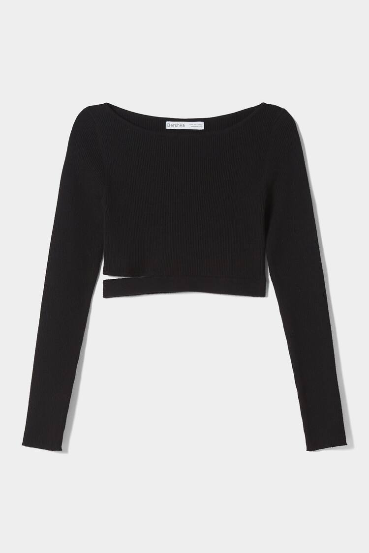 Round neck sweater with cut-out detail