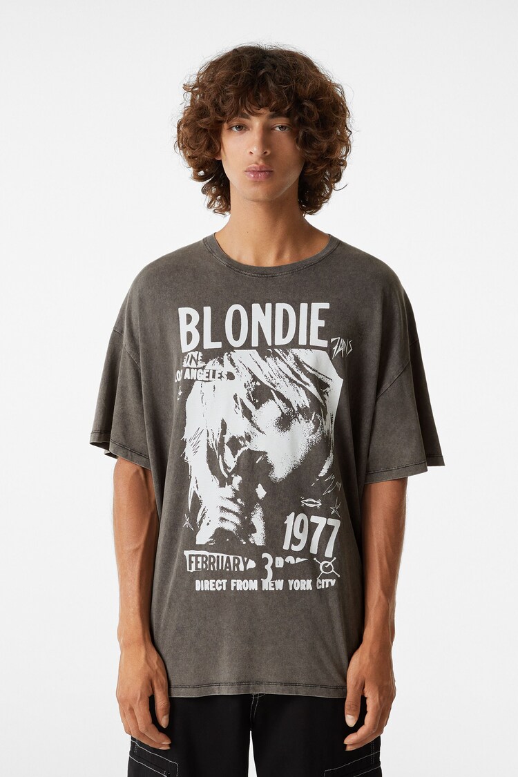 Marškinėliai su trumpomis rankovėmis ir „Blondie“ raštu