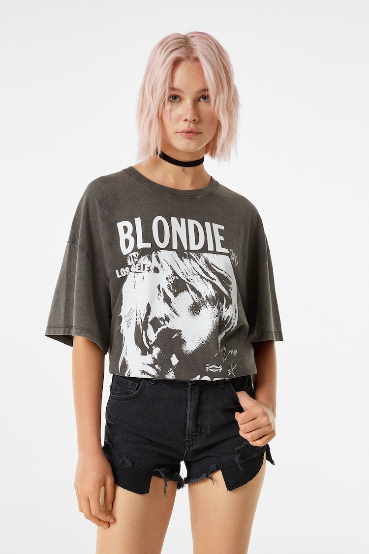 Marškinėliai su trumpomis rankovėmis ir „Blondie“ raštu