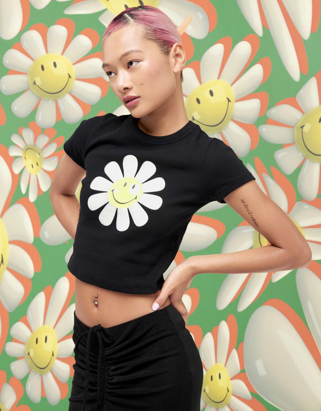 T-shirt de manga curta com estampado do Smiley® com margarida