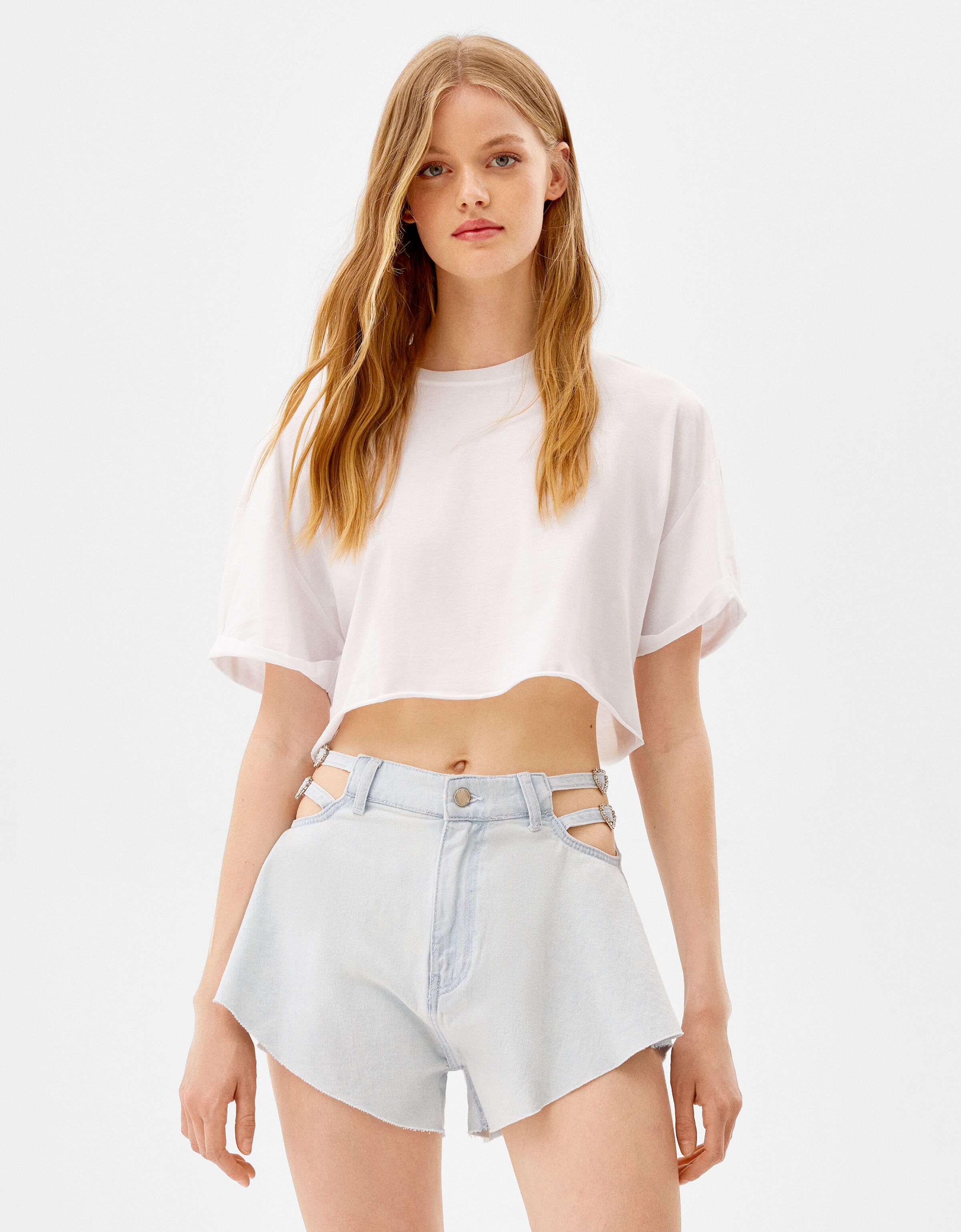 Denim cut-out shorts with rhinestone 