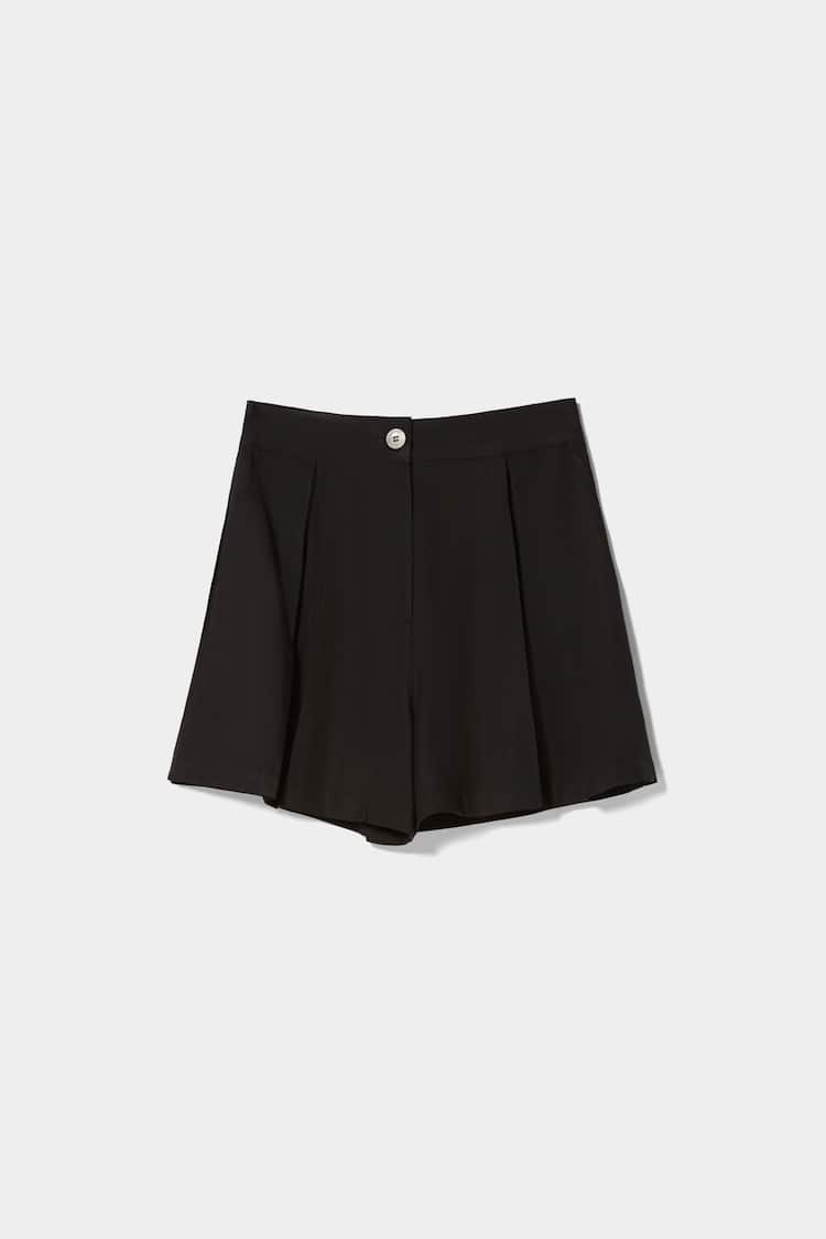 Tailored Bermuda shorts with pleats