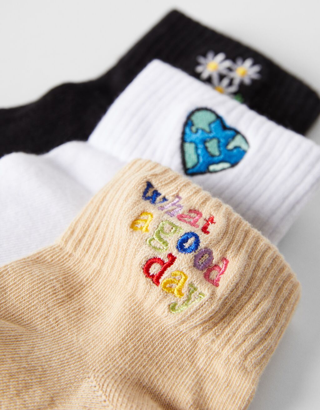 Set of 3 embroidered ankle socks