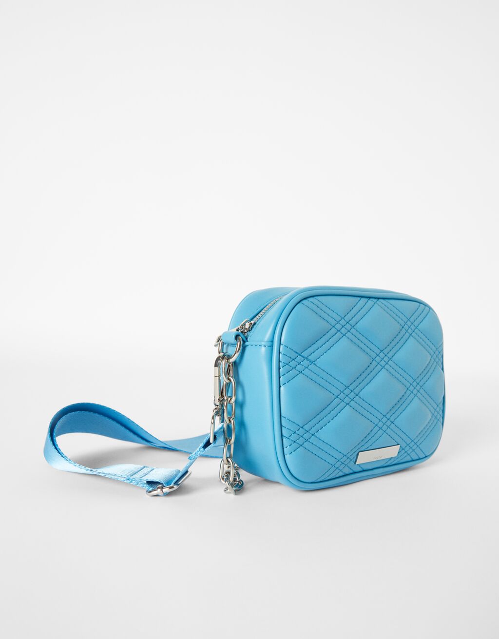 Crossbody bag with chain Woman Bershka