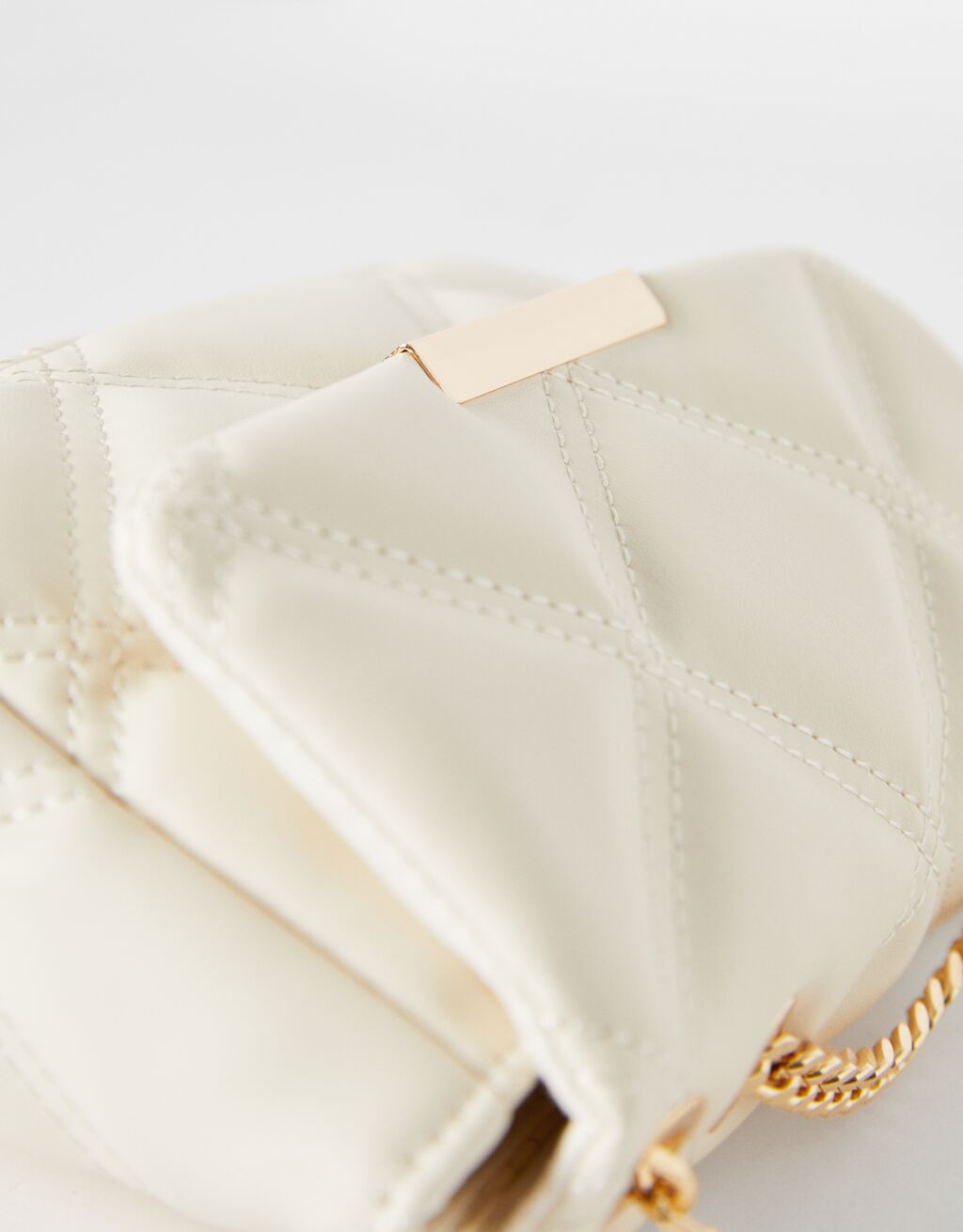 Faux leather quilted vinyl bag Woman Bershka