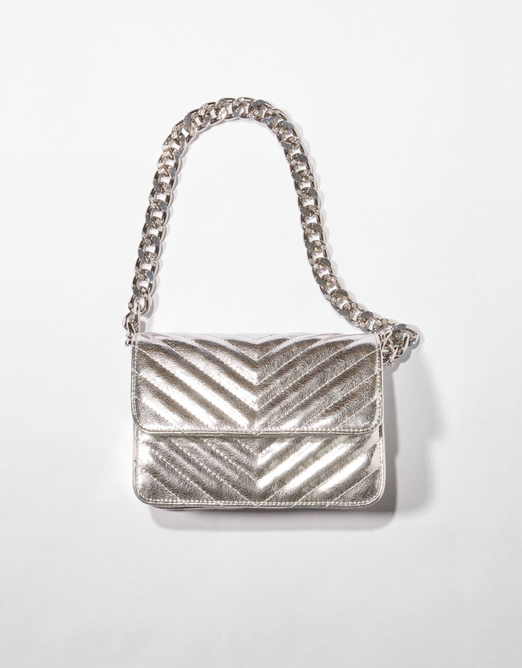Metallic quilted bag Woman Bershka