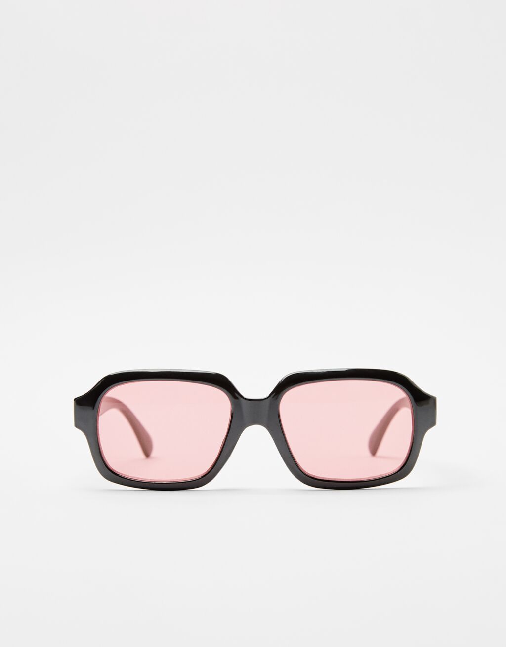 Цветни слънчеви очила в ретро стил