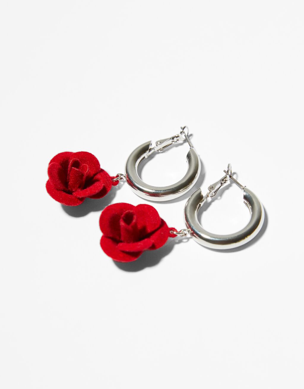 Hoop earrings with flower charm