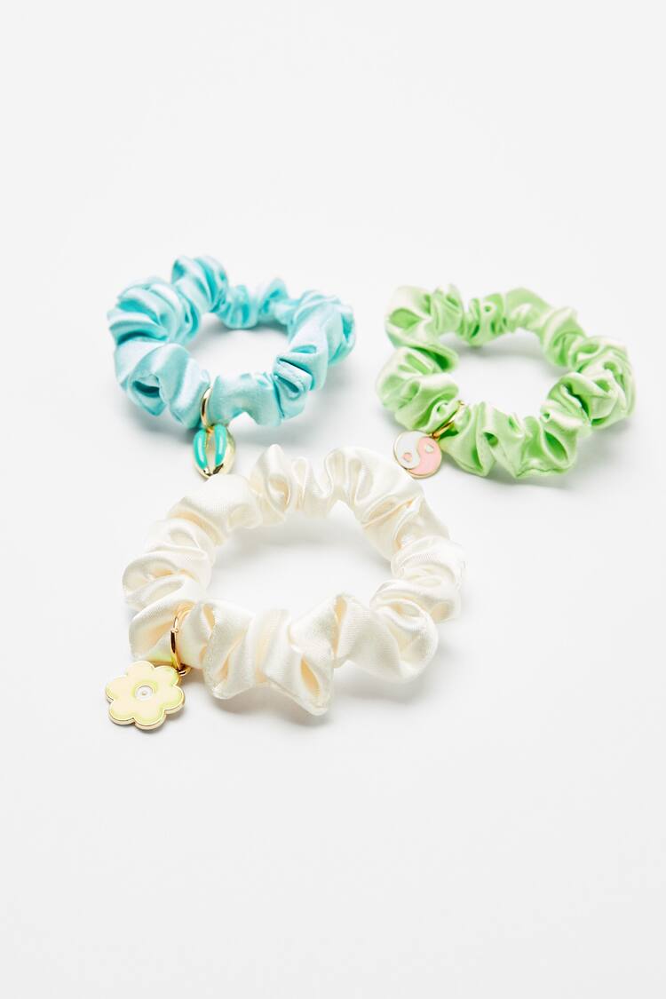 Set of 3 scrunchies with ying and yang charms