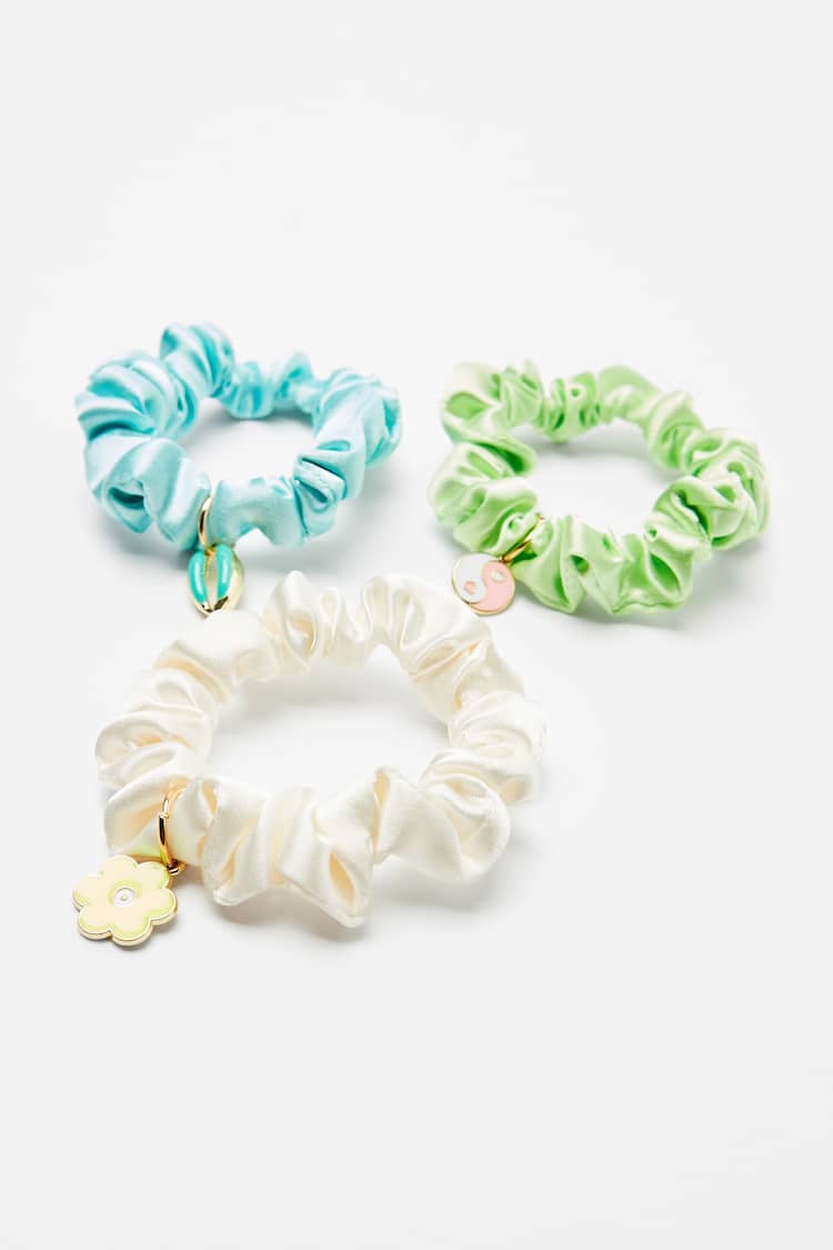 Set of 3 scrunchies with ying and yang charms
