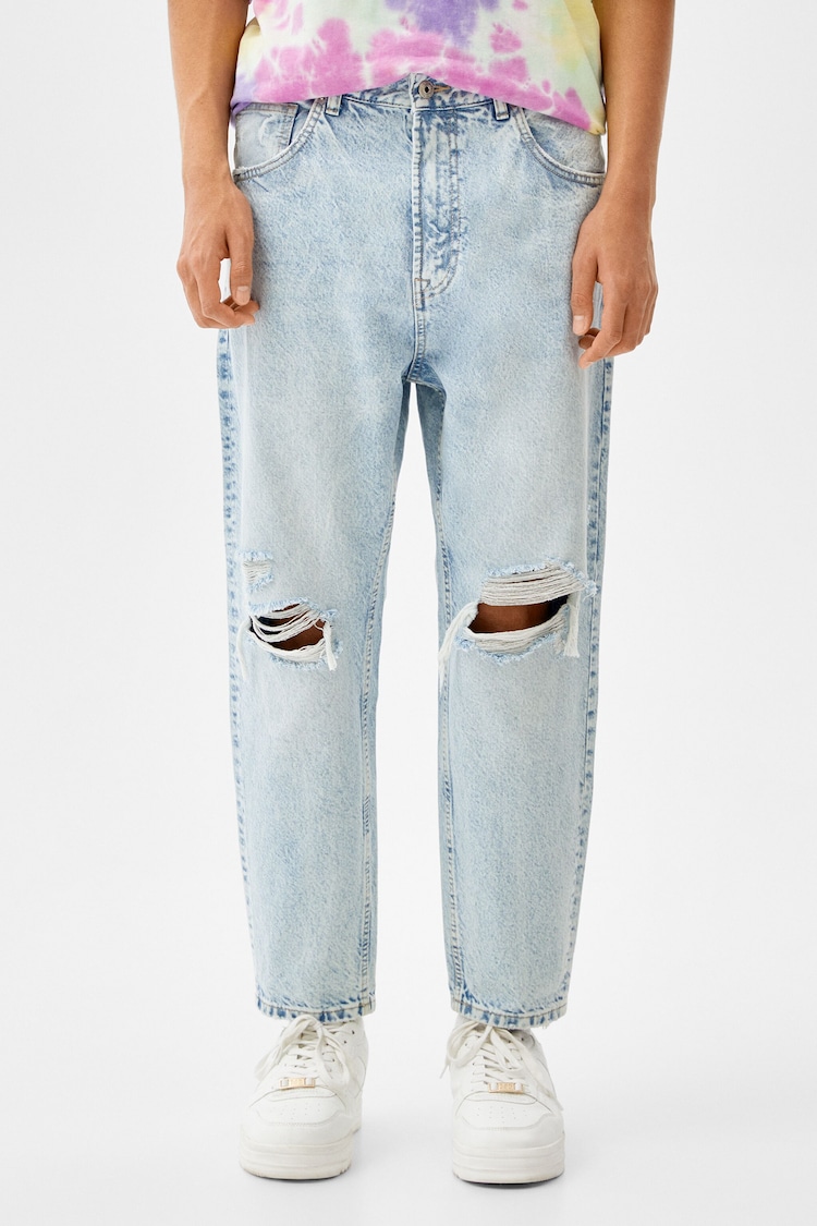 Ohlapne džins hlače s strganimi detajli