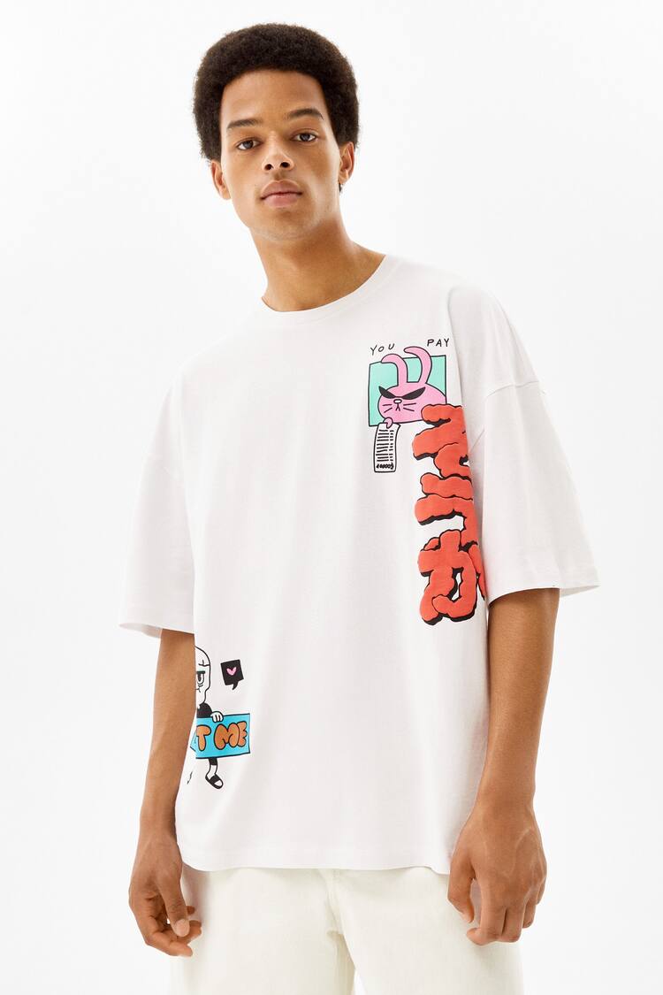 T-shirt manga curta oversize estampado