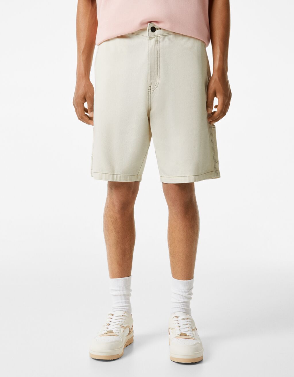 Contrasting thread carpenter Bermuda shorts