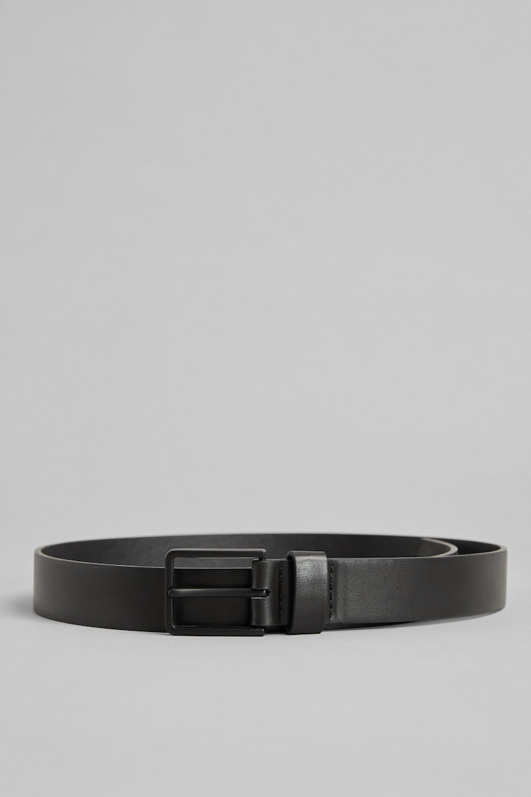 Thin faux leather belt